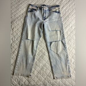 Celebrity Pink juniors Light Wash Relaxed Jeans